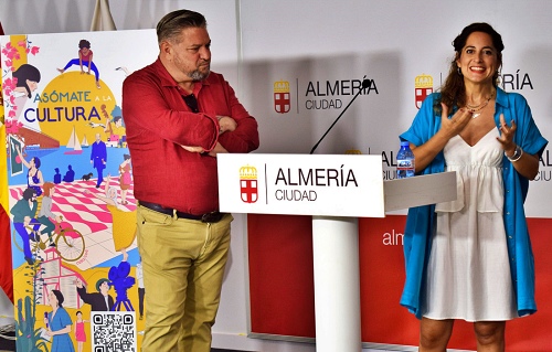 Un imán de diseño inspirado en Almería anima a 'asomarse' a la cultura