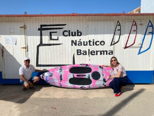 La concejala de Deportes visita las instalaciones del Club Náutico de Balerma