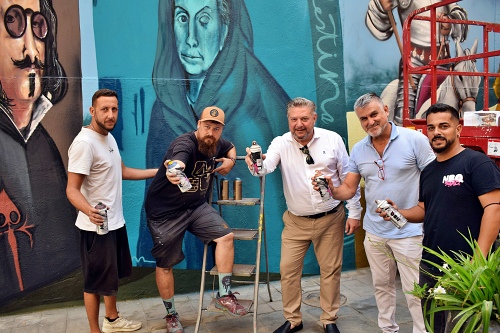 Un mural a spray promociona las Jornadas de Teatro del Siglo de Oro