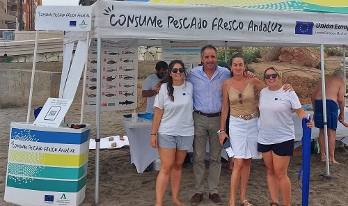 La campaña ‘Consume pescado fresco andaluz’ llega a El Palmeral de Almería