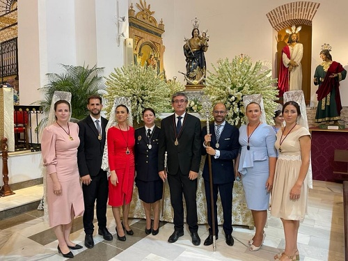 Adra honra a la Virgen del Mar en su gran día con el tradicional embarco