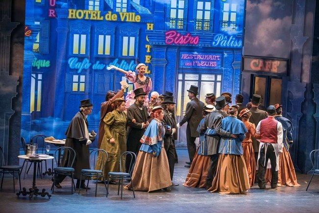 La belleza estética y vocal de ‘La Bohème’ llena de aplausos el Maestro Padilla