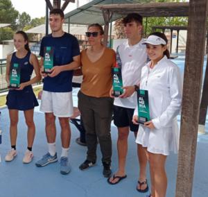 David Barroso y Cristela Núñez, campeones provinciales de tenis absolutos en Huércal-Overa