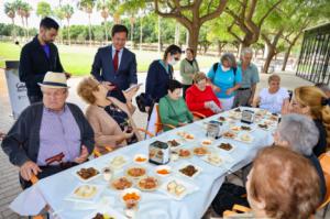 Los mayores de El Ejido lleva a un libro los sabores de sus recuerdos