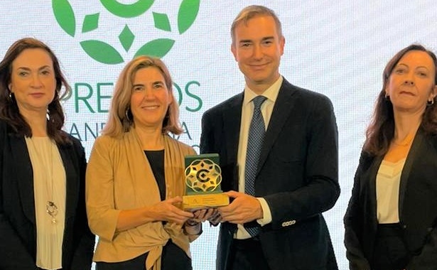 La Escuela del Mármol elabora los trofeos de los Premios Andalucía Comercio Interior
 