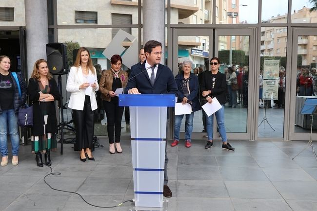 En El Ejido homenaje a las 38 mujeres víctimas de violencia de género