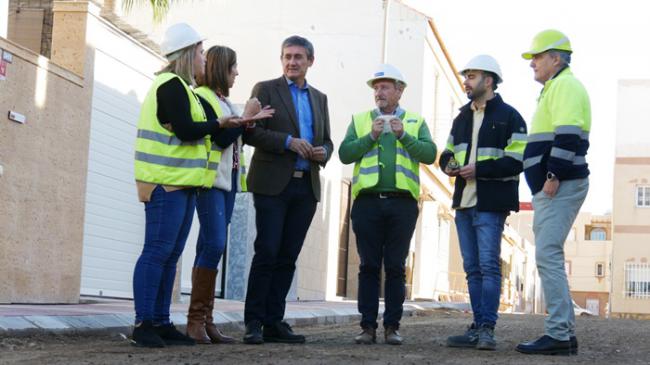 Renovada la infraestructura hídrica en calle Pedro Valdivia de Adra