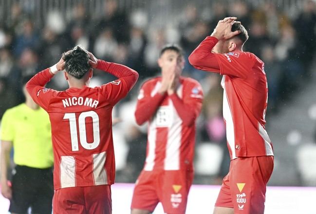 Almería cae en Burgos y complica su ascenso