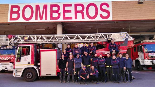 Los Bomberos se forman en el manejo de la autoescalera automática