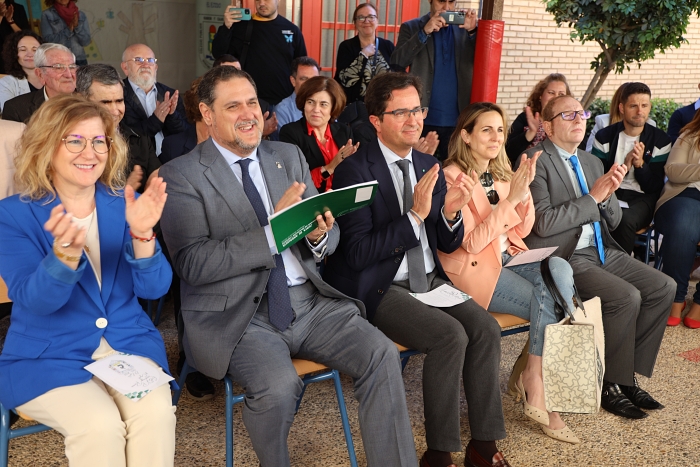 El alcalde de El Ejido felicita el 50 aniversario del CEIP Ramón y Cajal