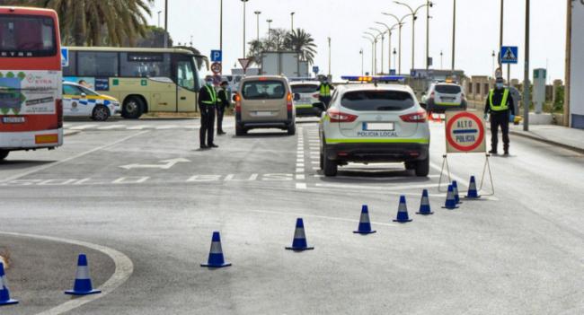 Campaña de vigilancia de camiones y autobuses en Adra