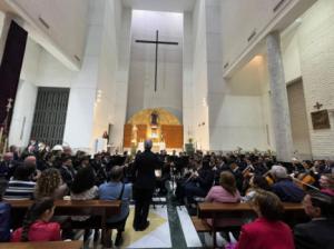 La Agrupación San Indalecio llena la Iglesia Santa Teresa con Música Sacra