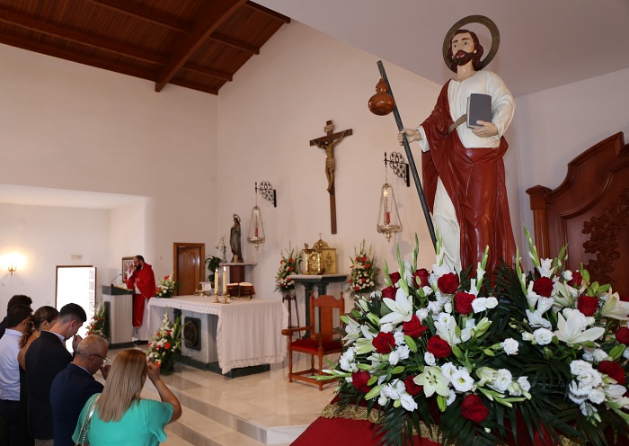 Santiago Apóstol procesiona por las calles de Guardias Viejas