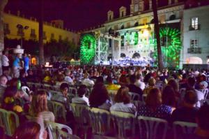 La Banda Municipal llena de folclore andaluz la Feria de Almería