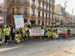 El PSOE dice que el gobierno municipal "engaña" a los bomberos