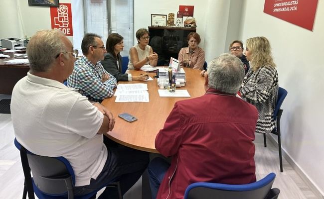 El PSOE exige la reapertura de la piscina del Jairo Ruiz