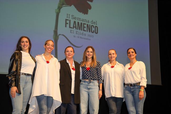 El Ejido ‘anima’ a participar en un ‘flashmob’ de flamenco en la Plaza Mayor