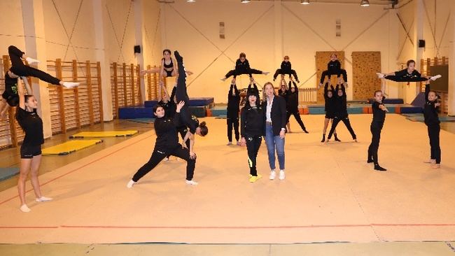 Club de Gimnasia Acrobática El Ejido se prepara para el Campeonato de Andalucía