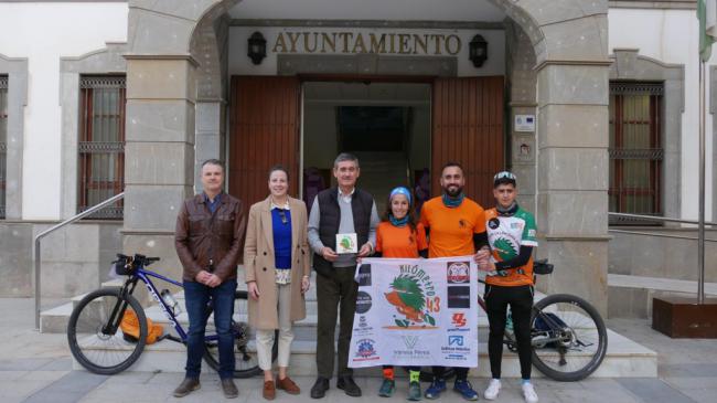 Adra recibe el ‘Reto Solidario KM43 por la leucemia infantil’