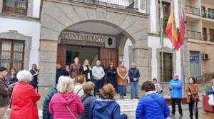 Minuto de silencio en Adra por el incendio de Valencia