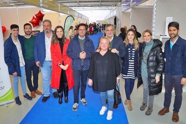 La I Feria de El Ejido de comercio local exhibe excelencia, variedad y calidad