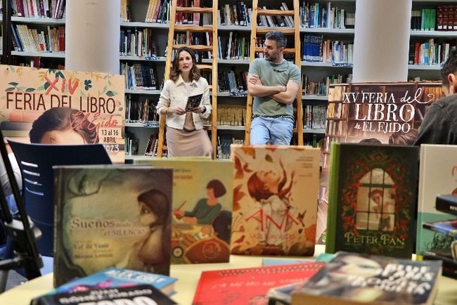 XV Feria del Libro de El Ejido: cita con Sonsoles Ónega, Juan Gómez Jurado, Lorenzo Silva y Blue Jeans