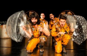 ‘Trash!’ lleva comedia, percusión y reciclaje al Apolo