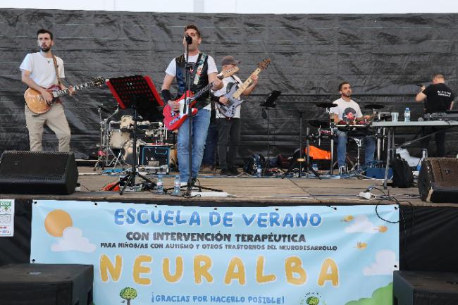 Un concierto de Neuralba Contigo recauda fondos para su Escuela de Verano