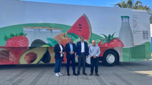 La ciudad de Adra recibe al ‘Frutibús’