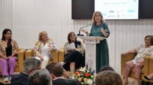 Almería se une para visibilizar la enfermedad de Lupus en el Día Mundial