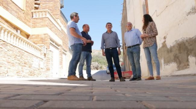 Manuel Cortés visita el resultado de las obras en Rambla de las Cruces