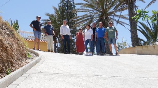 Manuel Cortés visita con los vecinos de El Lance las obras