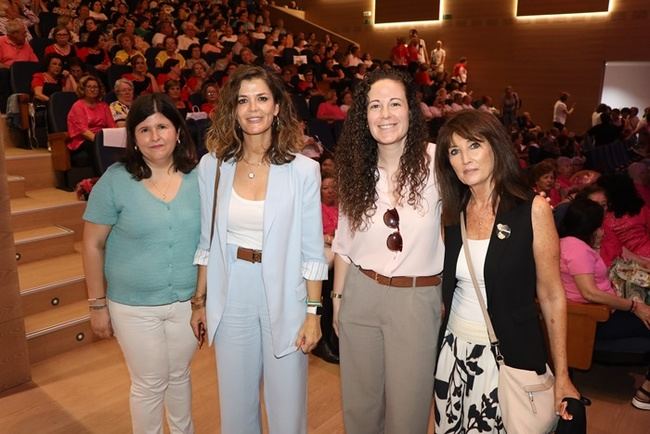 Clausura de talleres del Centro de Participación Activa en El Ejido