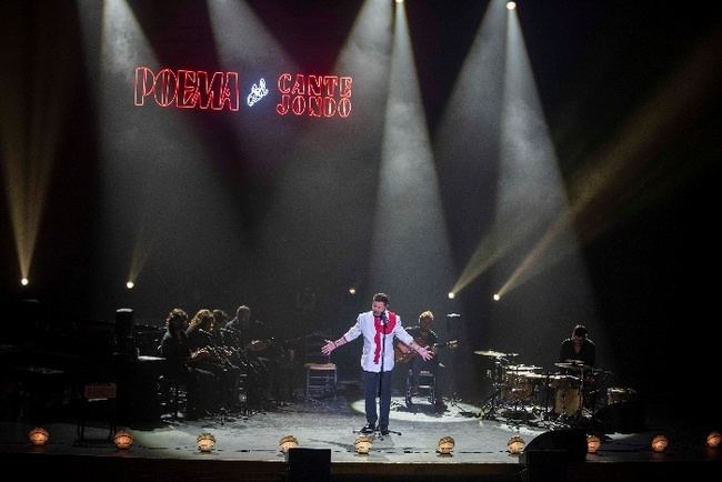 Miguel Poveda emociona con la esencia del cante jondo en homenaje a Lorca