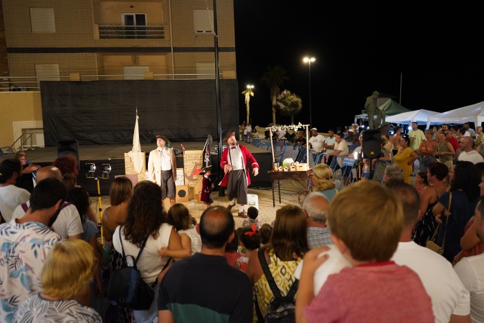 El Teatro y el mercado de artesanía ‘Gastro Art’ llegan a la Plaza de la Torre de Balerma