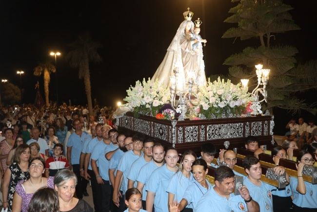 Balerma rinde homenaje a su patrona