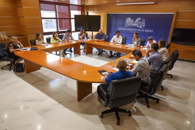 Las obras del nuevo centro de mayores de la Plaza Centuria de El Ejido entran en la recta final