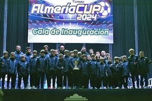 Gala de la I Almería Cup reúne a más de 2000 jugadores en un evento de fútbol base