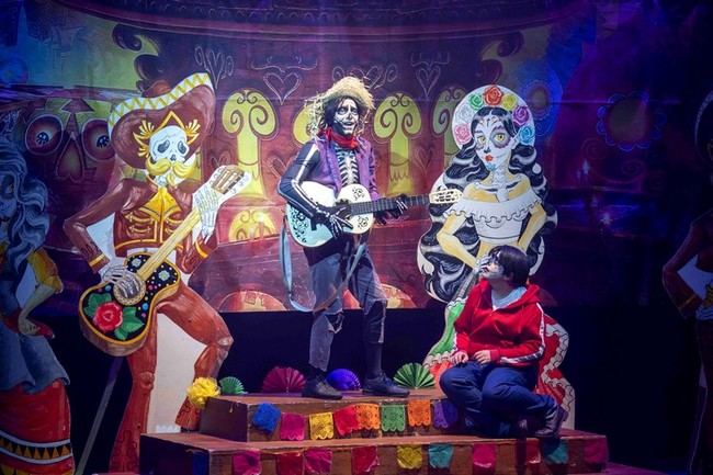 'Coco, El Musical' deslumbra en el Auditorio con su vibrante espectáculo