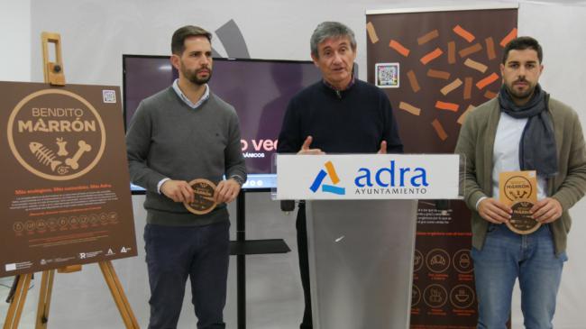 Adra presenta a su nuevo vecino ‘Bendito Marrón’