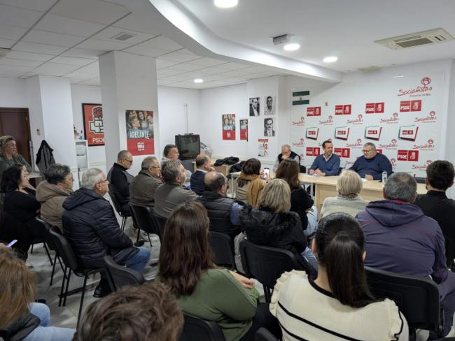 El PSOE exige a Moreno Bonilla que cumpla con los agricultores de Almería