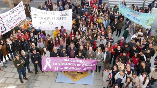 Adra grita el 25N ‘¡Ni un minuto más de silencio!’