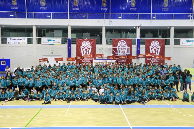 12 colegios se implican en las Escuela de Baloncesto