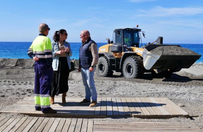 Acondicionamiento de las playas de Adra