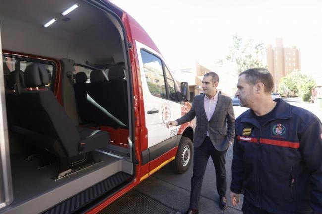 Dos nuevos vehículos de Bomberos especiales para las calles más estrechas