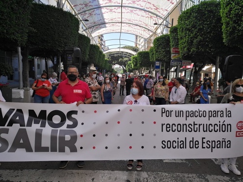 Escasa afluencia en la manifestación progobierno de UGT y CCOO