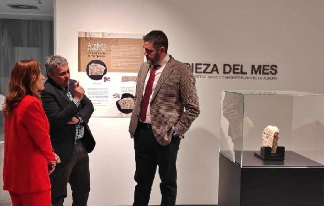 Una lápida funeraria yemení es la Pieza del Mes en el Museo de Almería