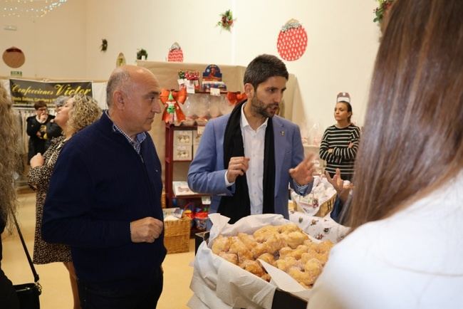 Las Norias celebra con gran éxito su tradicional ‘Mercado Navideño’