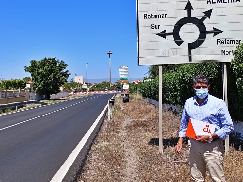 Cs exige “a quién corresponda” retirar las cientos de bolsas de basura de Costacabana y Cabo de Gata