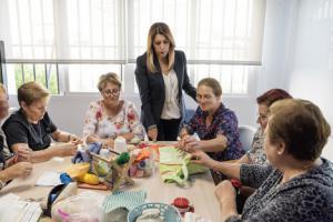 Díaz visita el Centro de Participación Activa de El Ejido, con casi 4.900 personas socias